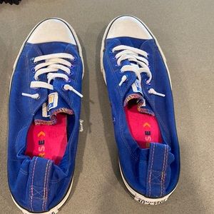 Size 11 converse